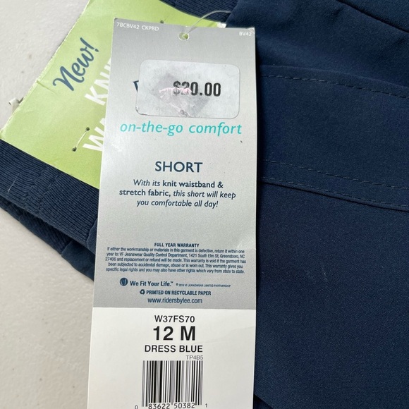 Riders by Lee Women's Dark Blue Cargo Shorts - Picture 7 of 14